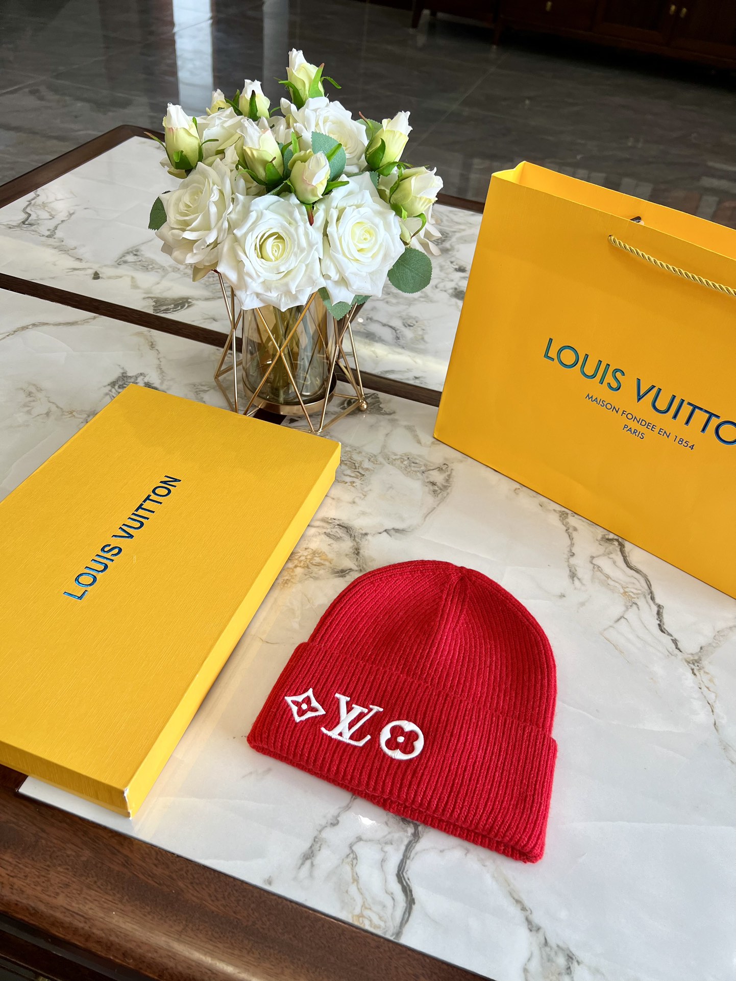 LV hat model 14